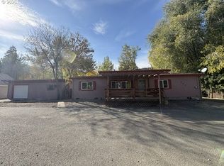 206 S Washington St, Canyon City, OR 97820