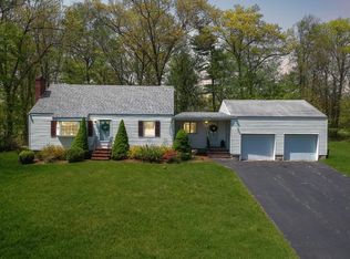 20 Salem Rd, Atkinson, NH 03811