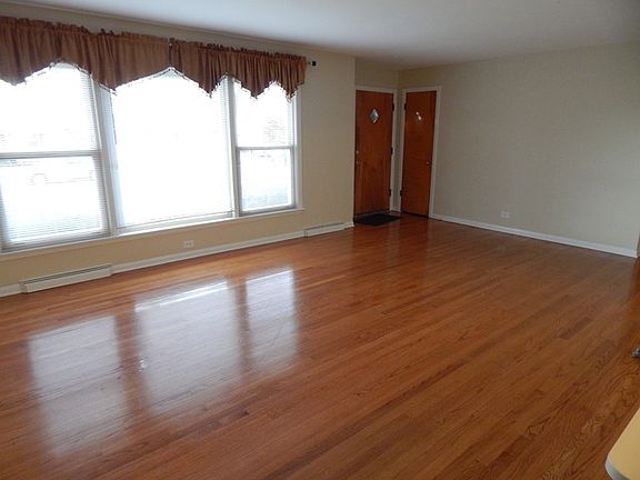 2nd image of 132 Rosemont Ave