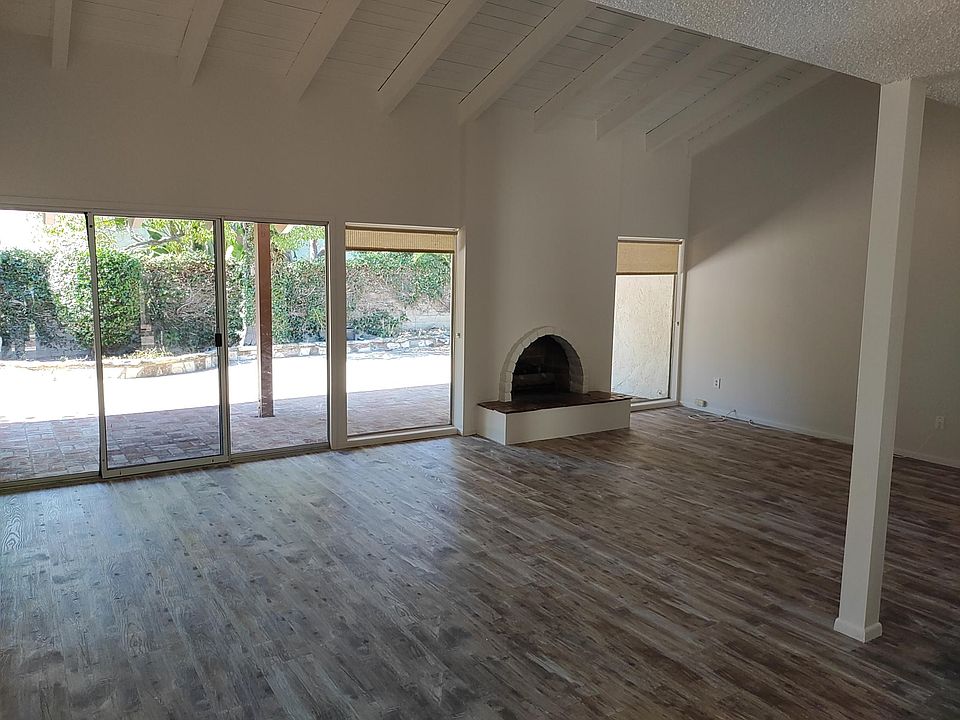 1st image of 4407 Sevenoaks Ct