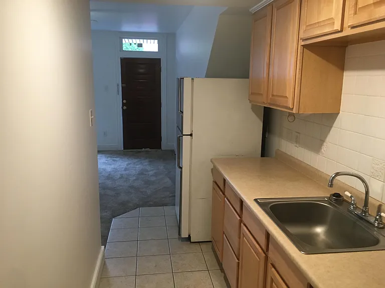 823 Bowe St #A — Photo 12