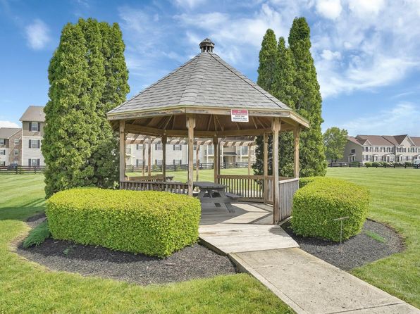 6550 Crab Apple Dr, Canal Winchester, OH 43110