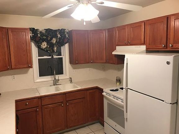 4th image of 418 Church St