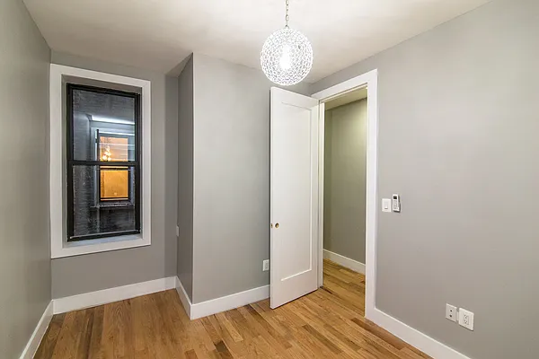 Rented by Nooklyn NYC LLC | media 13