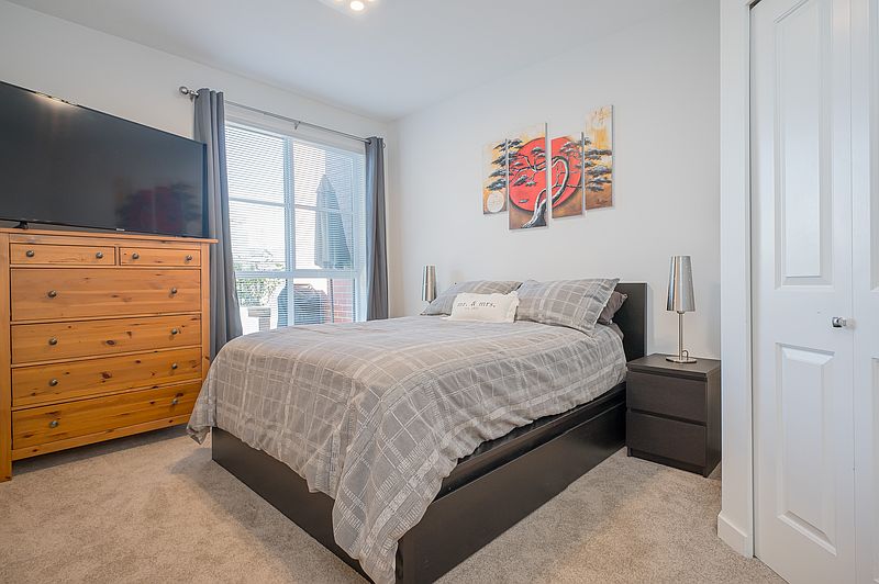 Surrey Apartment for rent - 2 Bedrooms — photo 5
