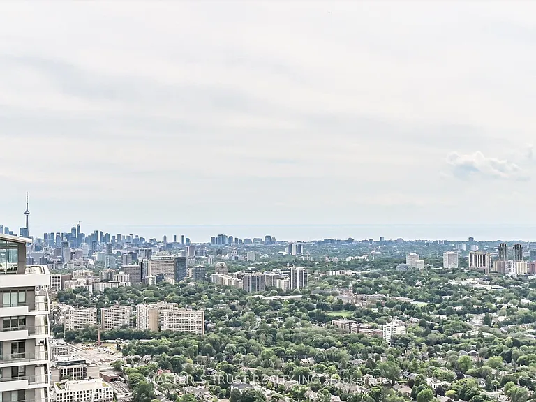 8 Eglinton Ave E #Penthouse 5801 — Photo 32