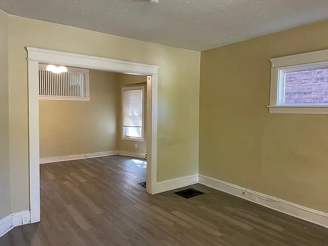 Building Photo - 1204 Ansel Rd #1