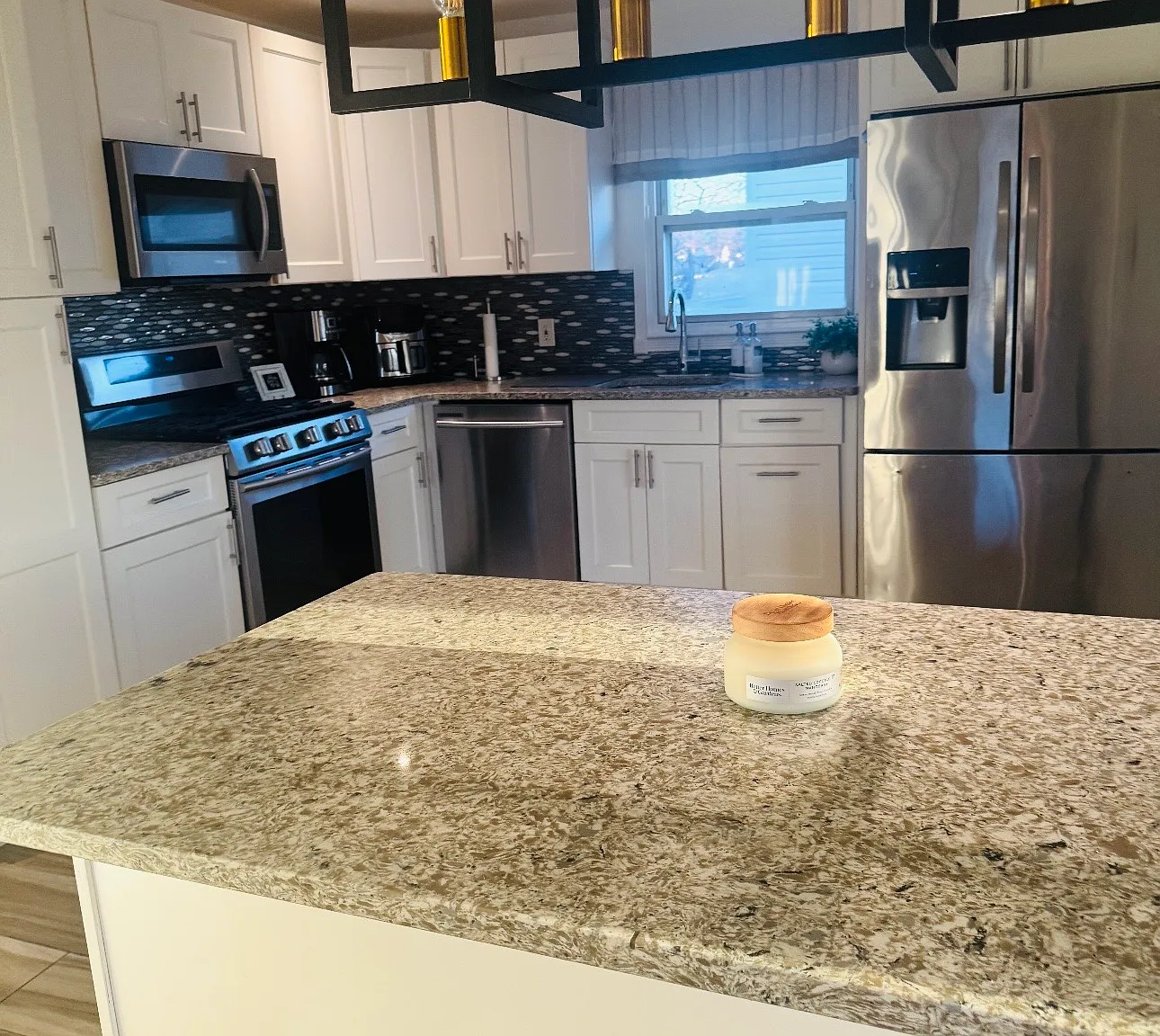 3 bed, $3,500 — Photo 4