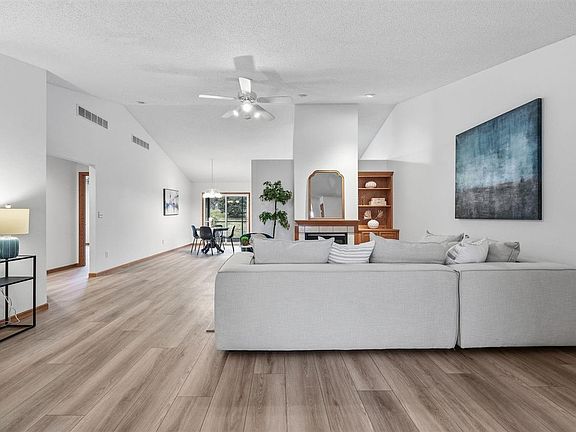 5th image of 280 E Dovetail Dr