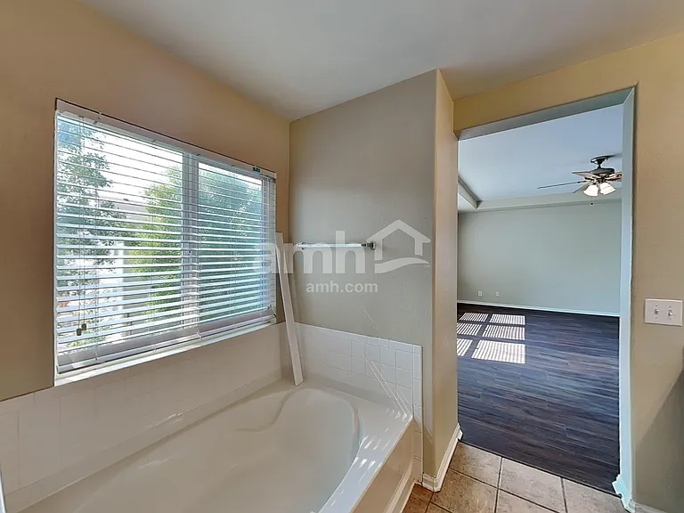 13725 Kearney St — Photo 21