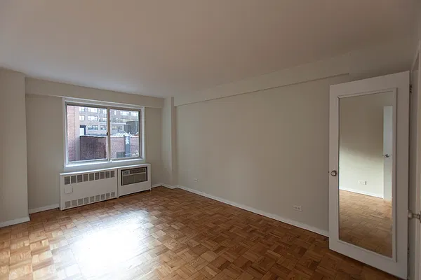 Rented by Stonehenge NYC LLC | media 9