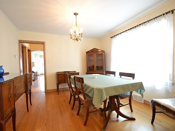 5th image of 9556 S Mozart Ave
