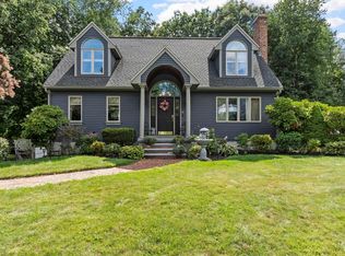 17 Sycamore Dr, Rutland, MA 01543