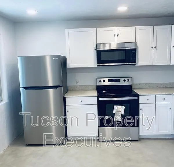 124 E Jacinto St #3 — Photo 3