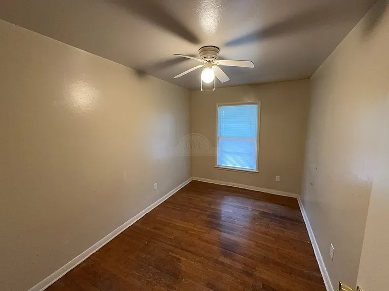 408 Allen St — Photo 11
