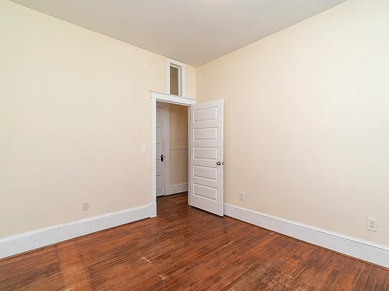 1219 Grace Ave #2 — Photo 11