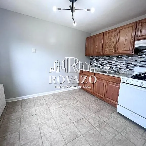 342 Schley St #A8 — Photo 1