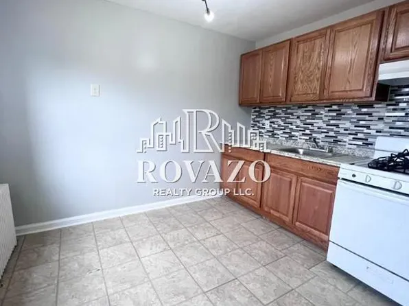 342 Schley St #A8, Newark, NJ 07112