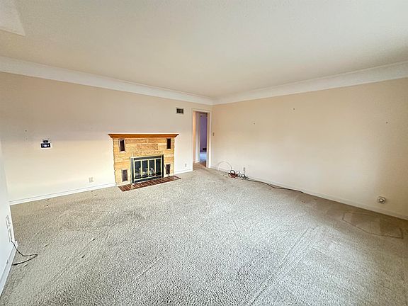3rd image of 3314 Scenic Dr