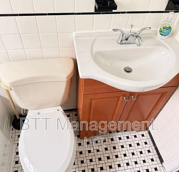 8401 Greenwood Ave #3 — Photo 71
