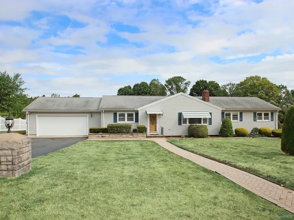 2 Gail Drive, North Haven, CT 06473