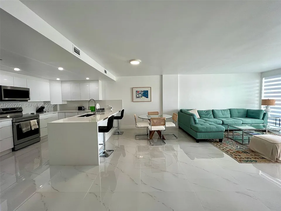 155 Ocean Lane Dr #1011