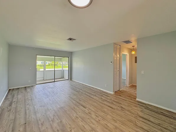 2885 Crosley Drive E #F, West Palm Beach, FL 33415