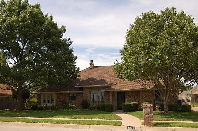 1st image of 1205 Wedglea Dr