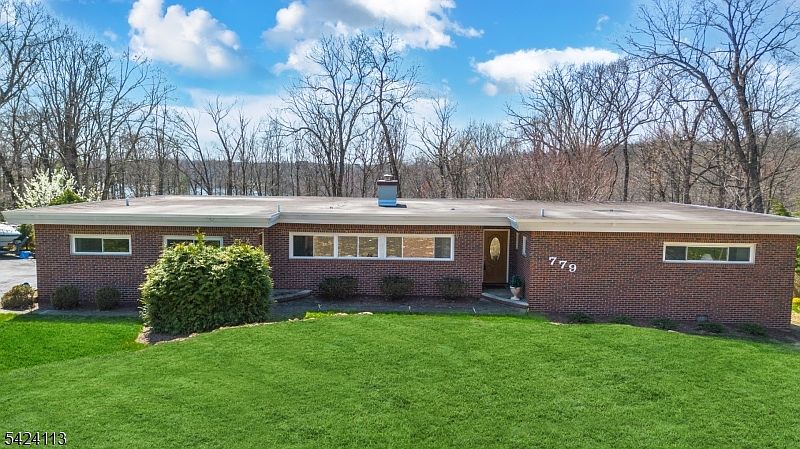 1st image of 779 Berdan Ave