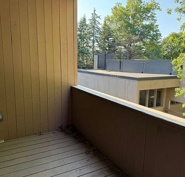 70K Shrewsbury Green Dr #K — Photo 7