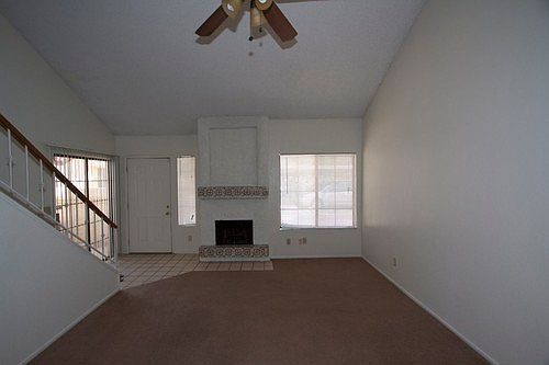 4th image of 819 N College Ave