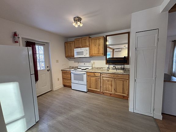 2nd image of 38 Park Ave