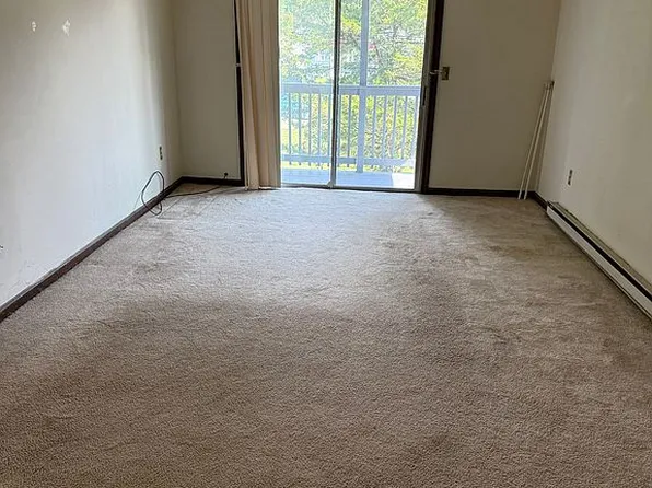 57 Virginia Ave APT A, Groton, CT 06340