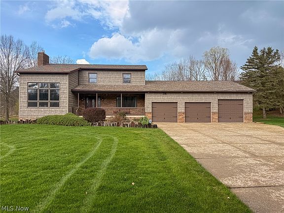 2nd image of 3377 Ridgewood Rd