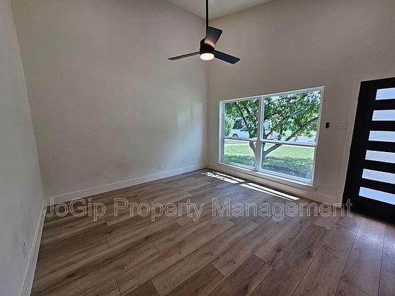 3rd image of 1725 R Ave