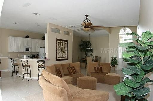 2nd image of 787 Lakeworth Cir