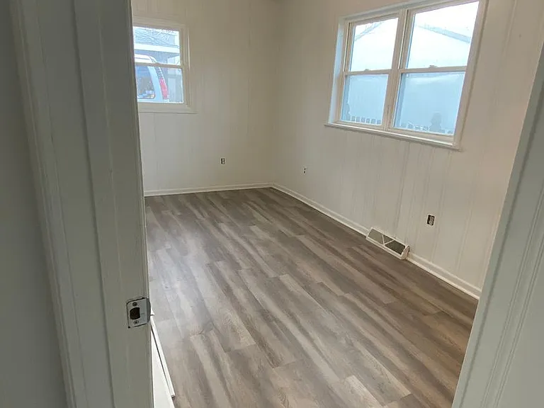 1245 Butler St — Photo 4