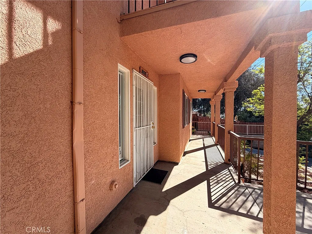 3 bed, 2.5 bath, 1500 sqft, $2,875 — Photo 3