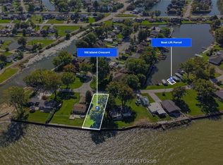105 Island Cres, Lakeshore, ON N0P 2L0