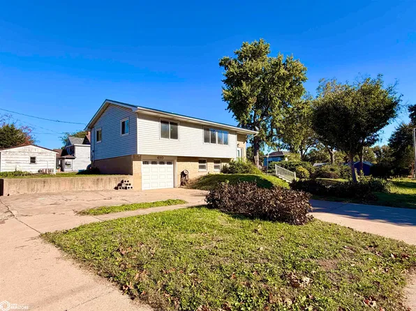 610 Walnut St, Burlington, IA 52601