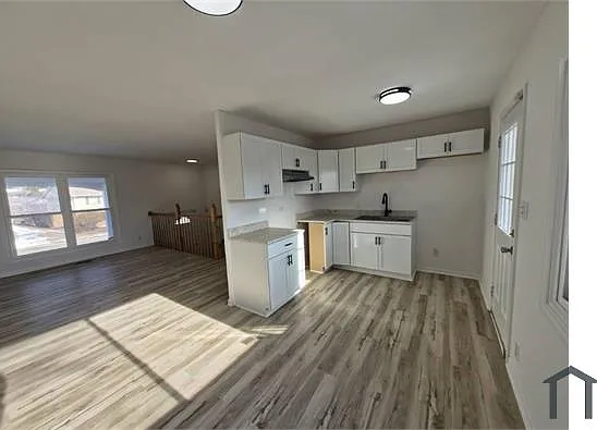 5 bed, $3,850 — Photo 2