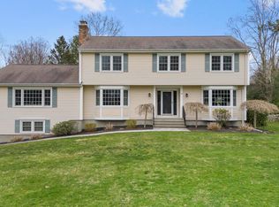 52 Mallett Dr, Trumbull, CT 06611