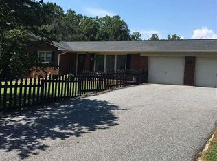 1612 Orchard Dr, Lenoir, NC 28645