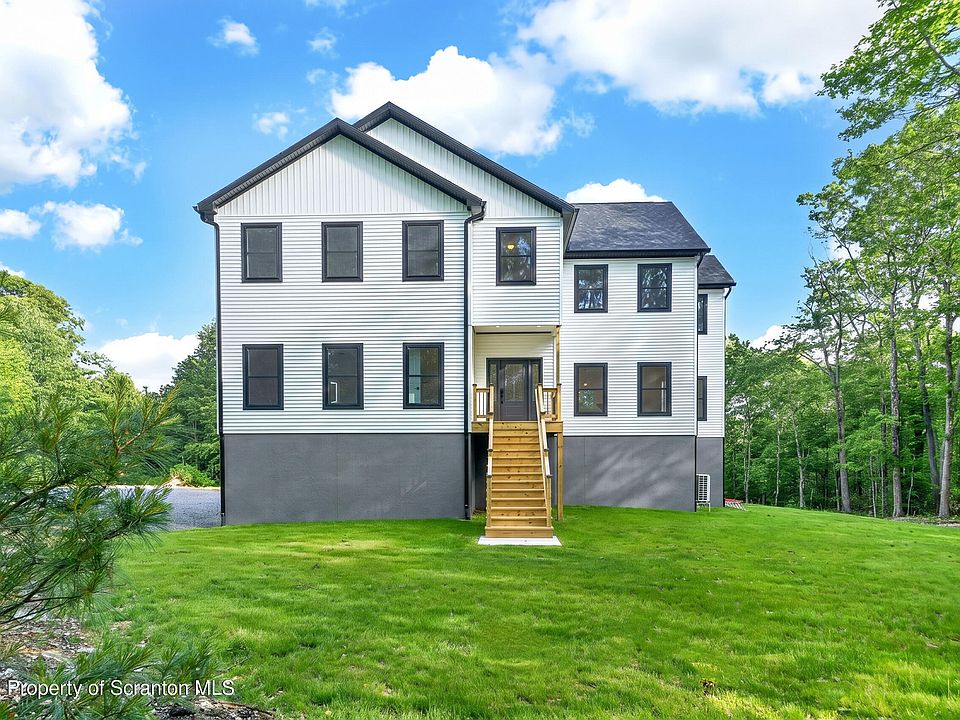 1st image of 99 Woodland Dr