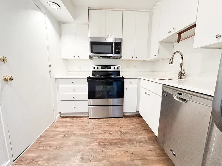 3415 W End Ave #911 — Photo 3