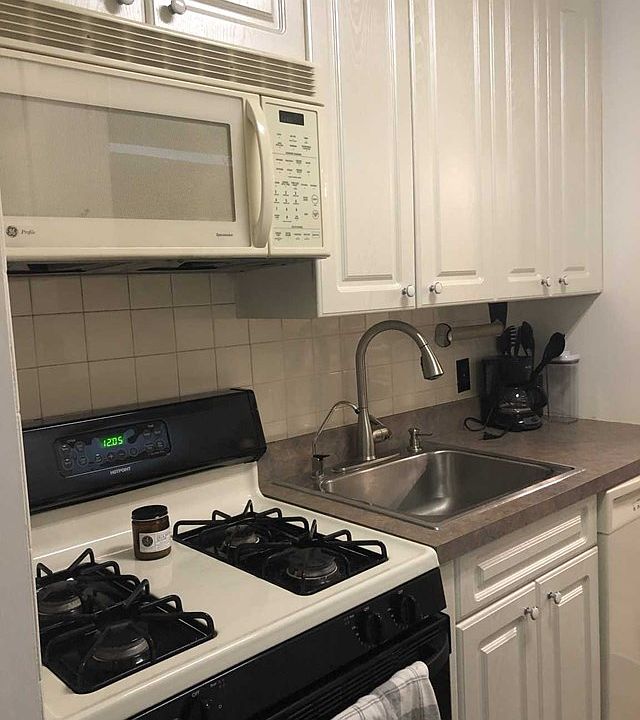 1st image of 527 Franklin Ave
