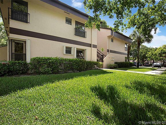 2nd image of 2654 Carambola Cir N #1740