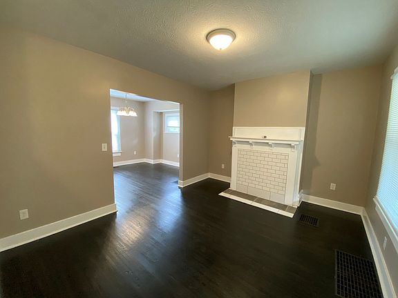 4th image of 163 E Hudson St #163