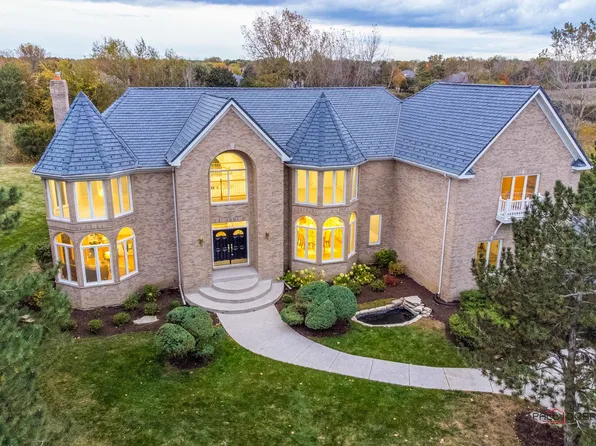 1239 Antietam Dr, Long Grove, IL 60047