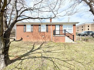 200 Pisgah Church Rd, Greensboro, NC 27455